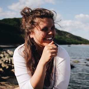 Meet your Posher, Laura